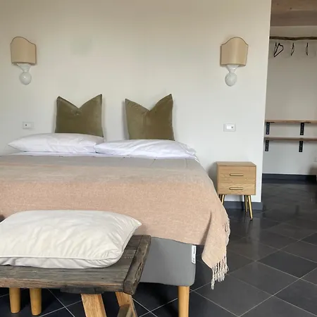 Corte Caiar Bed & Breakfast