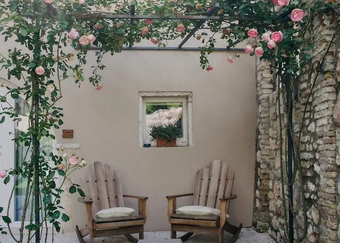 Corte Caiar Oda ve Kahvaltı 4*